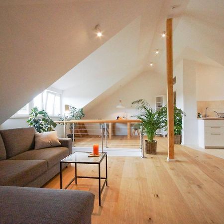 Modernes Und Helles Apartment Im Loft Stil ไฮเดลเบิร์ก ภายนอก รูปภาพ